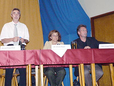Moderierten die Veranstaltung: Bernd Frauenfeld, Stadtteilverein und Ursula Röper und Hans-Jürgen Fuchs (der punker)